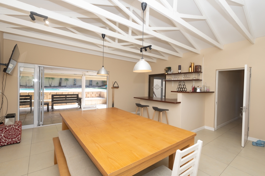 4 Bedroom Property for Sale in Flamingo Vlei Western Cape